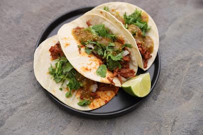 El Reys Tacos and Cars