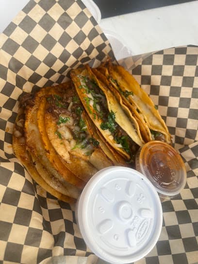 Los Inches Tacos